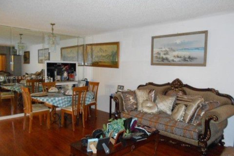 Condominio en venta en Tamarac, Florida, 2 dormitorios, 117.99 m2 № 886054 - foto 10