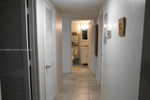 Condominio en venta en Tamarac, Florida, 2 dormitorios, 117.99 m2 № 886054 - foto 12