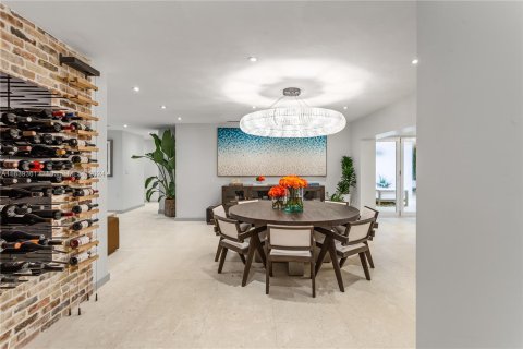 Villa ou maison à vendre à Coral Gables, Floride: 5 chambres, 312.15 m2 № 1315817 - photo 13