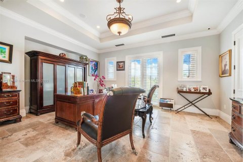 House in Coral Gables, Florida 6 bedrooms, 612.23 sq.m. № 453348 - photo 28