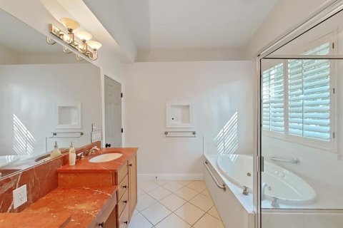 Townhouse in Tampa, Florida 4 bedrooms, 255.67 sq.m. № 1392805 - photo 18