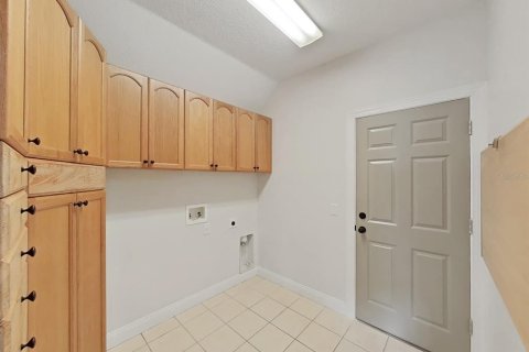 Townhouse in Tampa, Florida 4 bedrooms, 255.67 sq.m. № 1392805 - photo 27