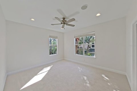 Townhouse in Tampa, Florida 4 bedrooms, 255.67 sq.m. № 1392805 - photo 29