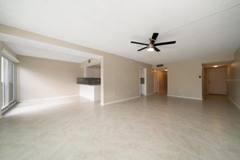 Condominio en venta en Largo, Florida, 2 dormitorios, 133.78 m2 № 1392771 - foto 19