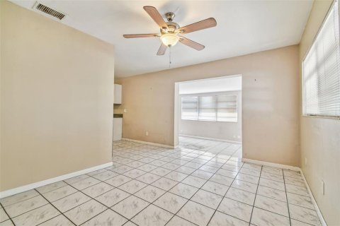 Casa en venta en Tampa, Florida, 3 dormitorios, 98.01 m2 № 1086964 - foto 7