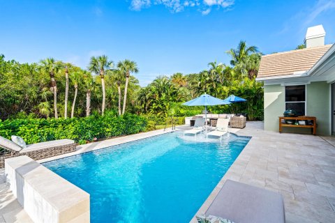 House in Vero Beach, Florida 3 bedrooms, 275.73 sq.m. № 870903 - photo 8