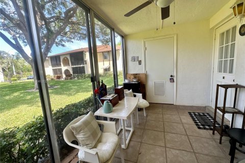 Copropriété à vendre à Greenacres, Floride: 2 chambres, 87.05 m2 № 1080264 - photo 3