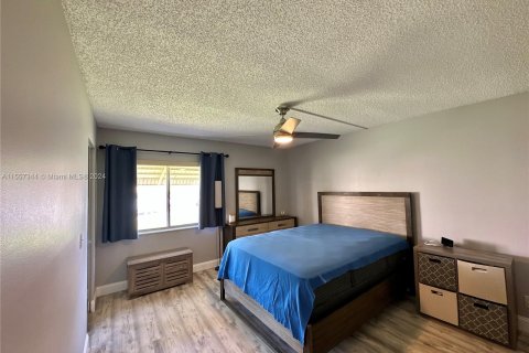 Condo in Greenacres, Florida, 2 bedrooms  № 1080264 - photo 9