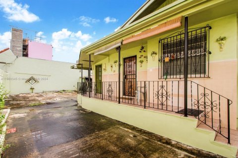 Terreno en venta en Miami, Florida № 1080177 - foto 8