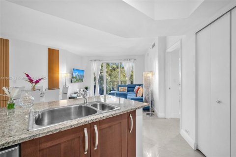 Copropriété à vendre à Aventura, Floride: 2 chambres, 124.02 m2 № 1138447 - photo 17