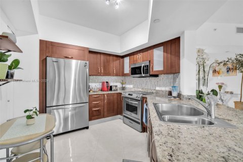 Condo in Aventura, Florida, 2 bedrooms  № 1138447 - photo 15