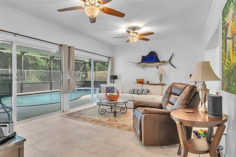 Casa en venta en Margate, Florida, 4 dormitorios, 160.07 m2 № 1118851 - foto 16