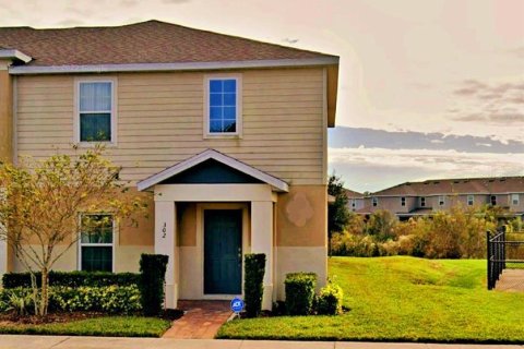 Adosado en venta en Davenport, Florida, 4 dormitorios, 187.11 m2 № 943045 - foto 1