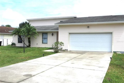 Villa ou maison à vendre à Kissimmee, Floride: 3 chambres, 147.71 m2 № 1356582 - photo 16