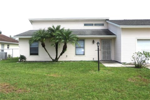 Villa ou maison à vendre à Kissimmee, Floride: 3 chambres, 147.71 m2 № 1356582 - photo 3