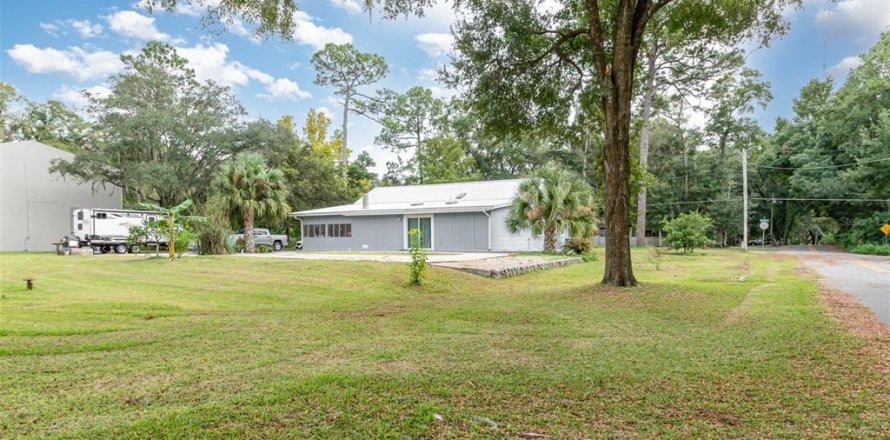 House in Ocala, Florida 3 bedrooms, 187.76 sq.m. № 1396381