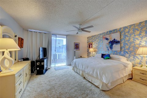 Купить кондоминиум в Халландейл-Бич, Флорида 3 спальни, 166.57м2, № 957070 - фото 12