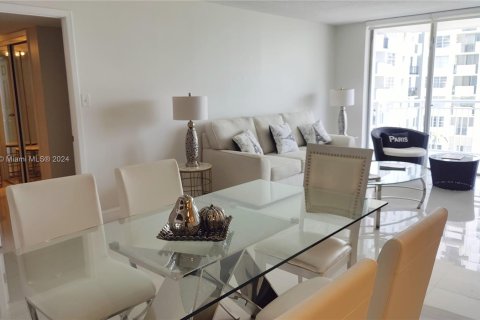 Condo in Aventura, Florida, 2 bedrooms  № 1176217 - photo 4