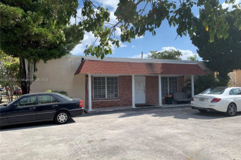 Immobilier commercial à vendre à Dania Beach, Floride № 1127162 - photo 5