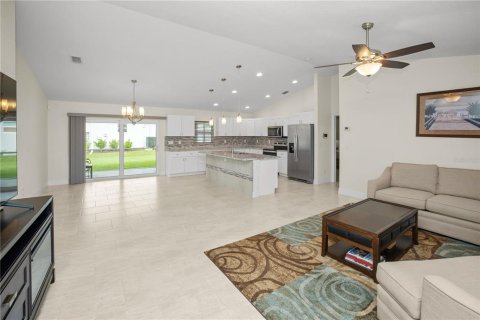 Casa en venta en North Port, Florida, 3 dormitorios, 155.15 m2 № 1371264 - foto 3