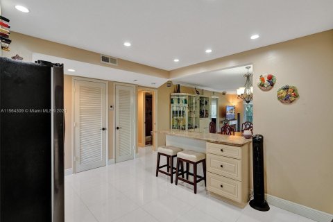 Condominio en venta en Pembroke Pines, Florida, 2 dormitorios, 135.54 m2 № 1099490 - foto 11