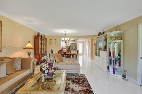 Condominio en venta en Pembroke Pines, Florida, 2 dormitorios, 135.54 m2 № 1099490 - foto 23