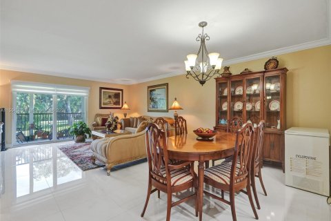 Condominio en venta en Pembroke Pines, Florida, 2 dormitorios, 135.54 m2 № 1099490 - foto 15