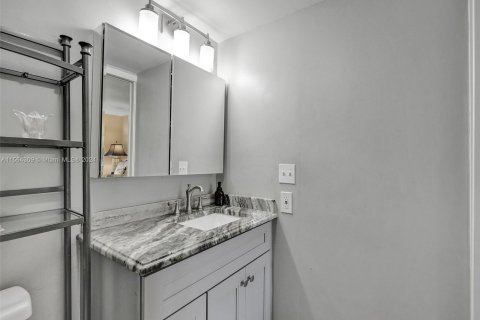 Condominio en venta en Pembroke Pines, Florida, 2 dormitorios, 135.54 m2 № 1099490 - foto 29