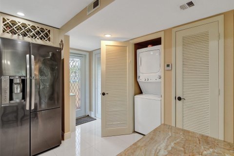 Condominio en venta en Pembroke Pines, Florida, 2 dormitorios, 135.54 m2 № 1099490 - foto 14