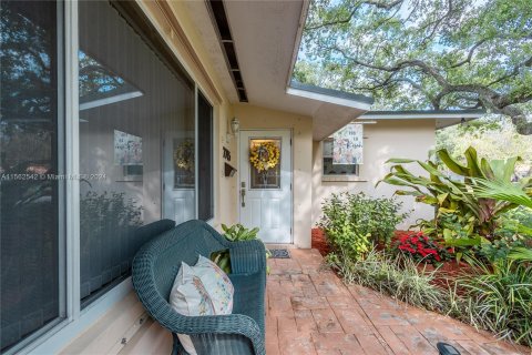 Casa en venta en Palmetto Bay, Florida, 4 dormitorios, 143.35 m2 № 1099523 - foto 5