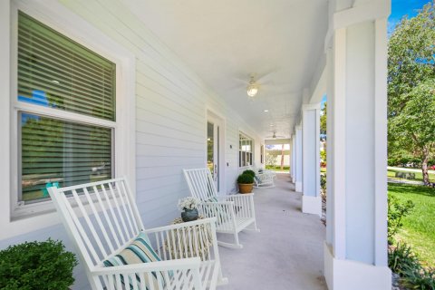 House in Jensen Beach, Florida 3 bedrooms, 257.62 sq.m. № 1147042 - photo 25
