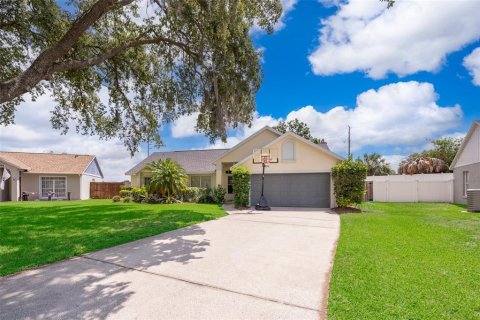 House in Davenport, Florida 4 bedrooms, 173.17 sq.m. № 1247633 - photo 1