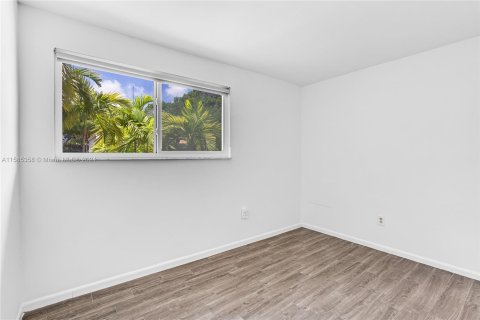 Townhouse in Miami, Florida 2 bedrooms, 120.68 sq.m. № 1173557 - photo 22