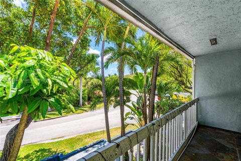 Townhouse in Miami, Florida 2 bedrooms, 120.68 sq.m. № 1173557 - photo 14