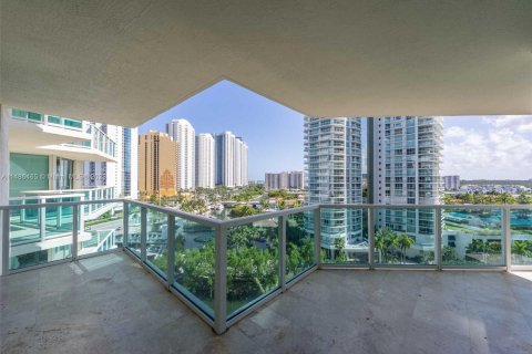 Condo in Sunny Isles Beach, Florida, 3 bedrooms  № 839511 - photo 13