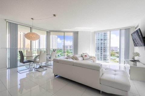 Condo in Sunny Isles Beach, Florida, 3 bedrooms  № 839511 - photo 4