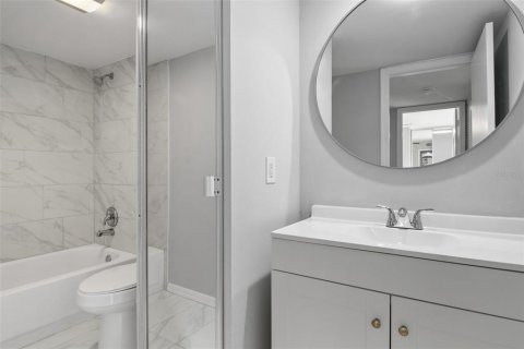 Copropriété à vendre à Orlando, Floride: 2 chambres, 119.38 m2 № 1369427 - photo 12