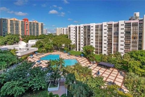 Condo in Sunny Isles Beach, Florida, 1 bedroom  № 1379012 - photo 5