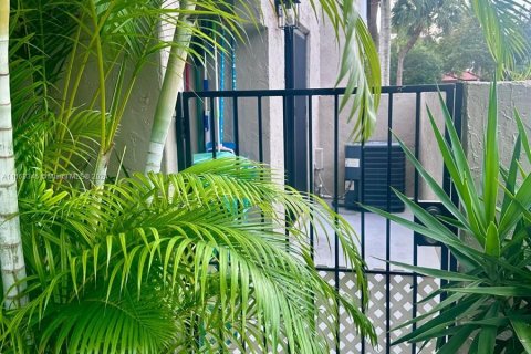 Casa en venta en Miami, Florida, 2 dormitorios, 119.75 m2 № 1379014 - foto 4