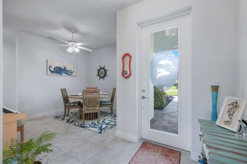 Villa ou maison à vendre à Cape Coral, Floride: 3 chambres, 178.84 m2 № 1000683 - photo 10