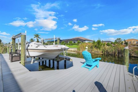 Villa ou maison à vendre à Cape Coral, Floride: 3 chambres, 178.84 m2 № 1000683 - photo 3