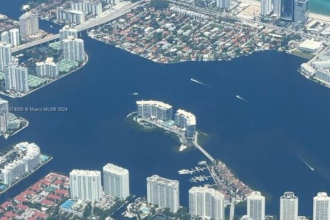 Condominio en venta en Aventura, Florida, 5 dormitorios, 410.35 m2 № 1138906 - foto 10