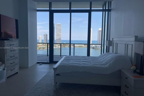 Condominio en venta en Aventura, Florida, 5 dormitorios, 410.35 m2 № 1138906 - foto 7