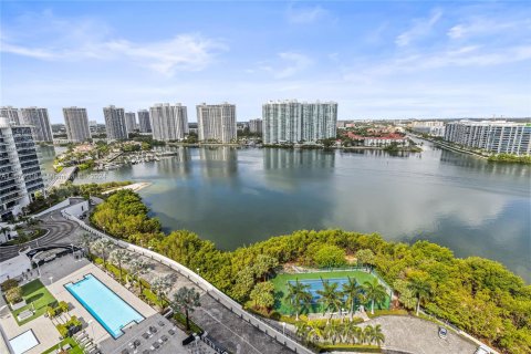 Copropriété à vendre à Aventura, Floride: 5 chambres, 410.35 m2 № 1138906 - photo 24