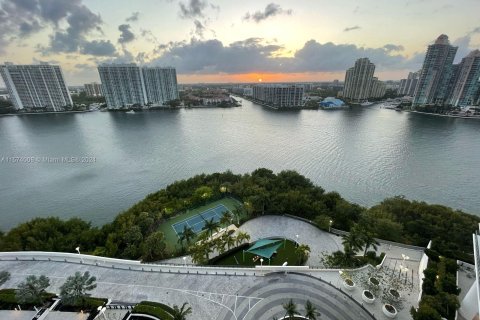 Condominio en venta en Aventura, Florida, 5 dormitorios, 410.35 m2 № 1138906 - foto 9