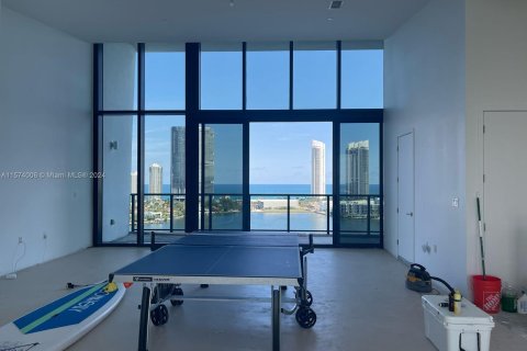 Condominio en venta en Aventura, Florida, 5 dormitorios, 410.35 m2 № 1138906 - foto 4