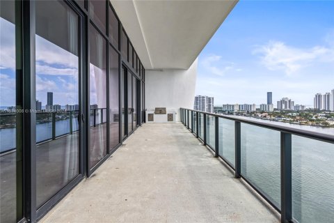 Condominio en venta en Aventura, Florida, 5 dormitorios, 410.35 m2 № 1138906 - foto 29