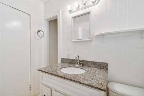 Casa en venta en Tampa, Florida, 2 dormitorios, 102.56 m2 № 1245989 - foto 14