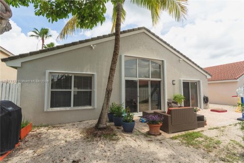 Villa ou maison à vendre à Pembroke Pines, Floride: 3 chambres, 152.08 m2 № 1146878 - photo 15