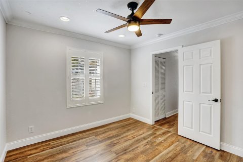 Casa en venta en Coconut Creek, Florida, 5 dormitorios, 263.47 m2 № 1005016 - foto 16